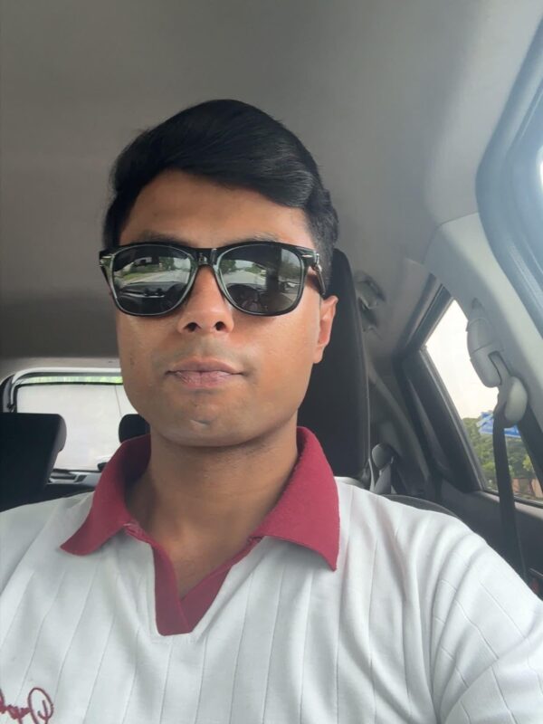 Customer photo from Umar Ashraf's review of Men’s White Drop Needle Polo